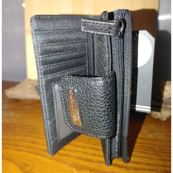 Nautica Womens Black RFID Protection Trifold Wallet With ID Window & Card Slots - Picture 3 of 8